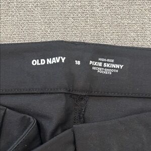 Old Navy Black High-Rise Pixie Pants